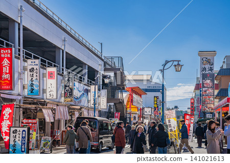 Streetscape around Numazu Fishing Port in Numazu City (Shizuoka Prefecture) Streetscape around Numazu Fishing Port in Numazu City (Shizuoka Prefecture) 141021613
