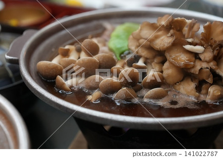蘑菇鍋 蘑菇鍋 141022787