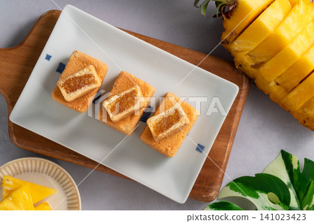 Pineapple Cake Dessert Pineapple Pastry Mid-Autumn Festival pineapple cake pastry パイナップルケーキ Pineapple Cake Dessert Pineapple Pastry Mid-Autumn Festival pineapple cake pastry パイナップルケーキ 141023423