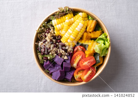 Salad with lettuce, sweet corn, pumpkin, tomato, purple sweet potato, azuki bean and quinao seed Salad with lettuce, sweet corn, pumpkin, tomato, purple sweet potato, azuki bean and quinao seed 141024852