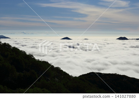 Sea of clouds at Tomamu, Shimukappu, Hokkaido Sea of clouds at Tomamu, Shimukappu, Hokkaido 141027880