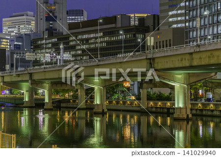 大阪夜景:大阪府大阪市,阪神高速公路沿堂島川,中之島 大阪夜景:大阪府大阪市,阪神高速公路沿堂島川,中之島 141029940