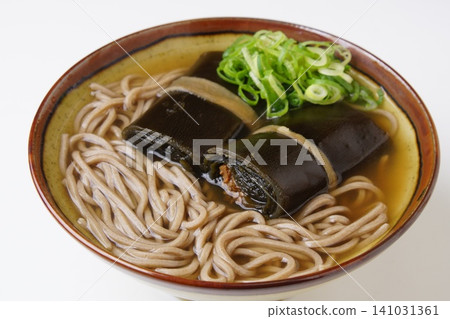 海帶裹鯡魚配蕎麥麵 海帶裹鯡魚配蕎麥麵 141031361