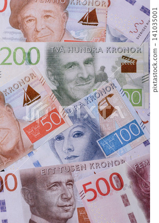 Sweden, Swedish paper money, real banknotes as currency for exchange or travel. Swedish money Sweden, Swedish paper money, real banknotes as currency for exchange or travel. Swedish money 141035001