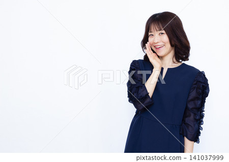 Whispering lady Whispering lady 141037999