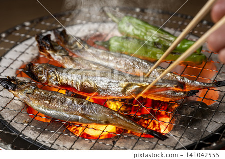 看起來很美味的炭烤胡瓜魚 看起來很美味的炭烤胡瓜魚 141042555