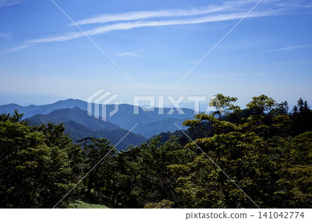 A refreshing summer getaway hike at the end of summer: the trekking courses and landscape of dead trees in Odaigahara. A refreshing summer getaway hike at the end of summer: the trekking courses and landscape of dead trees in Odaigahara. 141042774