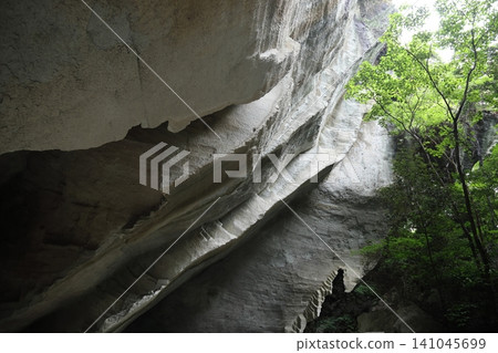 ◇Yunotsu "Fukumitsu Stone Quarry" / Yunotsu-cho, Oda City, Shimane Prefecture ◇Yunotsu "Fukumitsu Stone Quarry" / Yunotsu-cho, Oda City, Shimane Prefecture 141045699