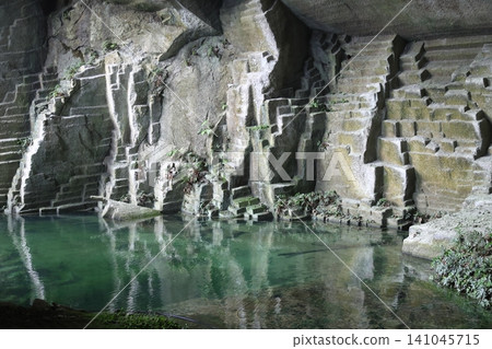 ◇Yunotsu "Fukumitsu Stone Quarry" / Yunotsu-cho, Oda City, Shimane Prefecture ◇Yunotsu "Fukumitsu Stone Quarry" / Yunotsu-cho, Oda City, Shimane Prefecture 141045715