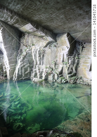 ◇Yunotsu "Fukumitsu Stone Quarry" / Yunotsu-cho, Oda City, Shimane Prefecture ◇Yunotsu "Fukumitsu Stone Quarry" / Yunotsu-cho, Oda City, Shimane Prefecture 141045718