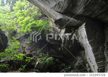 ◇Yunotsu "Fukumitsu Stone Quarry" / Yunotsu-cho, Oda City, Shimane Prefecture ◇Yunotsu "Fukumitsu Stone Quarry" / Yunotsu-cho, Oda City, Shimane Prefecture 141045726
