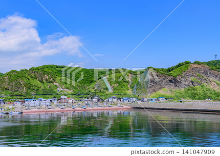 Oshamapu Fishing Port, a small fishing port in Kushiro, eastern Hokkaido Oshamapu Fishing Port, a small fishing port in Kushiro, eastern Hokkaido 141047909