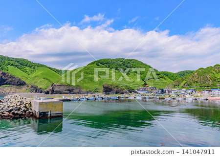 大山府漁港,位於北海道東部釧路市的一個小型漁港 大山府漁港,位於北海道東部釧路市的一個小型漁港 141047911