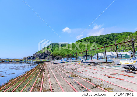 Oshamapu Fishing Port, a small fishing port in Kushiro, eastern Hokkaido Oshamapu Fishing Port, a small fishing port in Kushiro, eastern Hokkaido 141047941