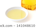 Raw oil 141048610