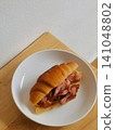 Shio pan with smoked chicken and Ham 141048802