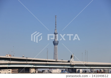 Tokyo Skytree as seen across the Metropolitan Expressway Tokyo Skytree as seen across the Metropolitan Expressway 141049612