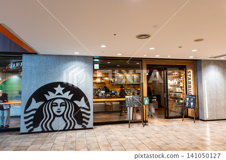 Take a break at Starbucks Coffee Shibuya Mark City store, Dogenzaka, Shibuya-ku, Tokyo Take a break at Starbucks Coffee Shibuya Mark City store, Dogenzaka, Shibuya-ku, Tokyo 141050127