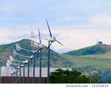 Natural mountain ranges and small wind turbines Natural mountain ranges and small wind turbines 141050616