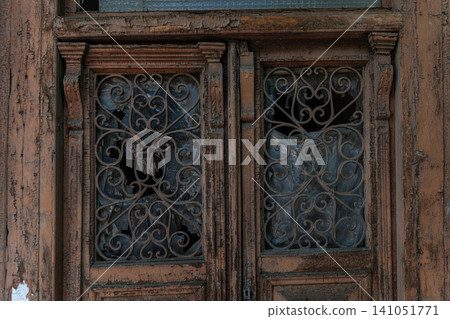Old Tbilisi's architectural details 141051771