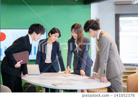 business people having a meeting in the office business people having a meeting in the office 141052376