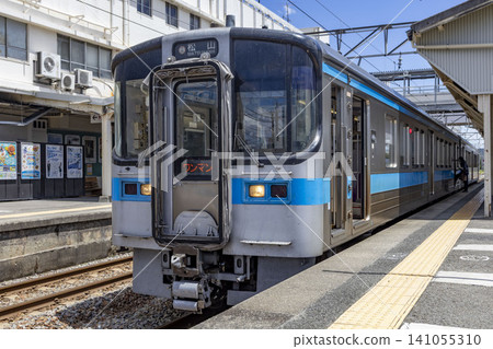 Trains that stop at Iyo-Saijo Station Trains that stop at Iyo-Saijo Station 141055310