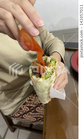 Eat delicious Shawarma by Palestinian in Indonesia Eat delicious Shawarma by Palestinian in Indonesia 141057011