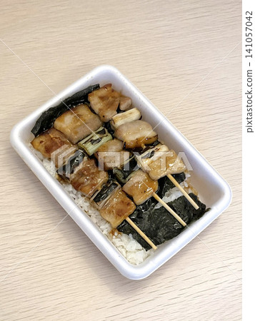 函館特產美食 長谷川店的烤雞肉串便當 Hasest 烤雞肉串便當 141057042