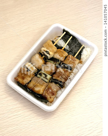 Hakodate specialty gourmet: Hasegawa Store's Yakitori bento box Hasest Yakitori bento box Hakodate specialty gourmet: Hasegawa Store's Yakitori bento box Hasest Yakitori bento box 141057045