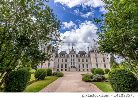 Castle of Cheverny, Loire valley, France Castle of Cheverny, Loire valley, France 141058573