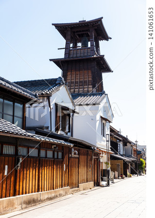 【小江戶川越】清晨，復古的街景，傳統的倉庫，還有時之鐘。 141061653