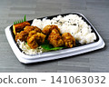 Deep fried chicken box lunch 141063032