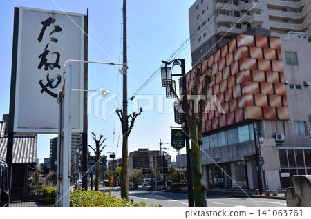 Boomerang Street and surrounding townscape in Omihachiman City, Shiga Prefecture Boomerang Street and surrounding townscape in Omihachiman City, Shiga Prefecture 141063761