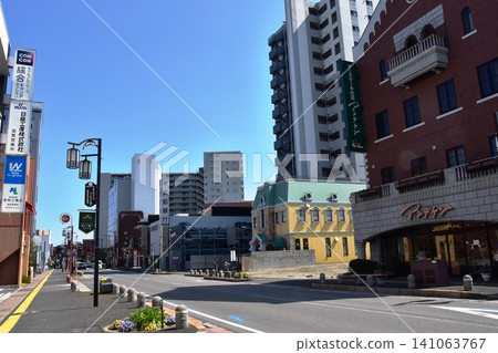 Boomerang Street and surrounding townscape in Omihachiman City, Shiga Prefecture Boomerang Street and surrounding townscape in Omihachiman City, Shiga Prefecture 141063767