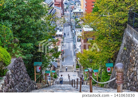 【#松山】從石庭神社看到的石庭斜坡 【#松山】從石庭神社看到的石庭斜坡 141063830