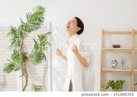 欣喜的女人 欣喜的女人 141066383