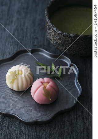 Image of traditional Japanese confectionery Image of traditional Japanese confectionery 141067454