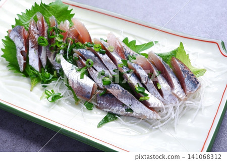 刺身 - 新鮮沙丁魚刺身 141068312