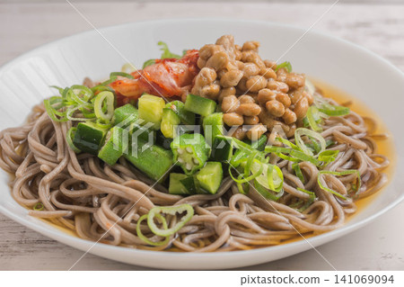 夏季健康冷蕎麥麵 夏季健康冷蕎麥麵 141069094
