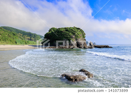 Summer sea and beautiful sandy beach at Torupa Coast, Satsumasendai City, Kagoshima Prefecture, East China Sea Summer sea and beautiful sandy beach at Torupa Coast, Satsumasendai City, Kagoshima Prefecture, East China Sea 141073899