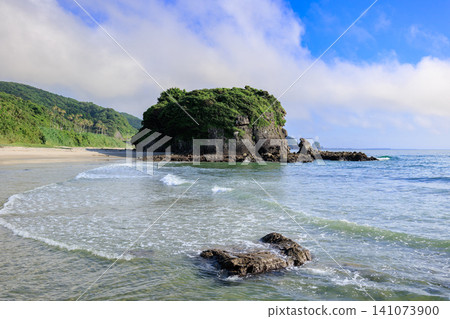 Summer sea and beautiful sandy beach at Torupa Coast, Satsumasendai City, Kagoshima Prefecture, East China Sea Summer sea and beautiful sandy beach at Torupa Coast, Satsumasendai City, Kagoshima Prefecture, East China Sea 141073900