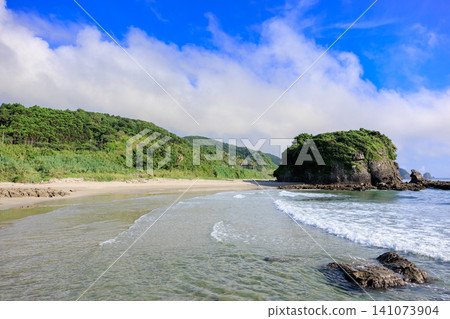 Summer sea and beautiful sandy beach at Torupa Coast, Satsumasendai City, Kagoshima Prefecture, East China Sea Summer sea and beautiful sandy beach at Torupa Coast, Satsumasendai City, Kagoshima Prefecture, East China Sea 141073904