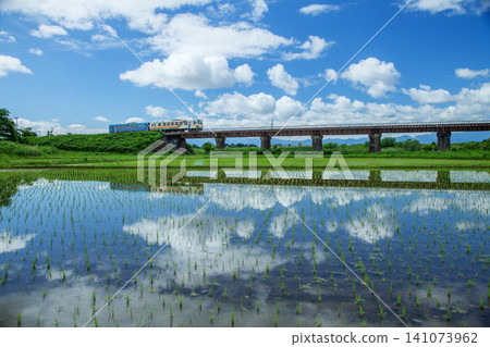 Local train Local train 141073962