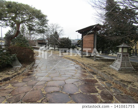 Shiraishi Castle in Fukushima Prefecture, which I visited in winter when it snowed. Shiraishi Castle in Fukushima Prefecture, which I visited in winter when it snowed. 141081755