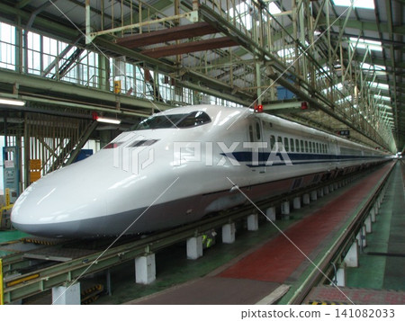 新幹線列車車輛段和維修場景 新幹線列車車輛段和維修場景 141082033