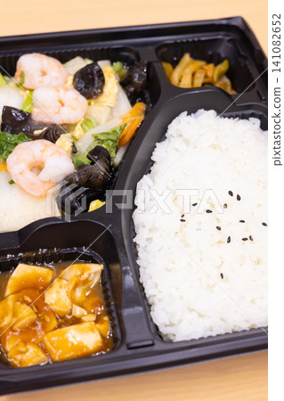 Delicious stir-fried shrimp with salt Chinese bento box Delicious stir-fried shrimp with salt Chinese bento box 141082652