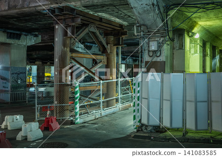 Under the elevated tracks of Shibuya Station (Tamagawa Street) and the construction site Under the elevated tracks of Shibuya Station (Tamagawa Street) and the construction site 141083585