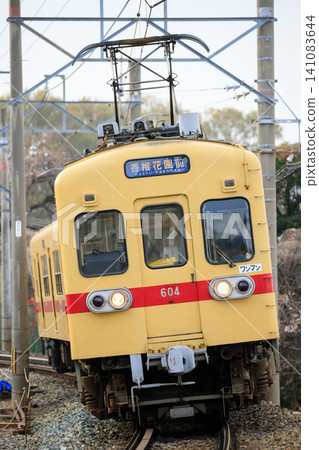 西鐵（西日本鐵道）600系列車開往香椎花南前 141083644