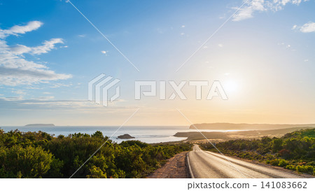 Scenic sunset drive on Yorke Peninsula, South Australia 141083662