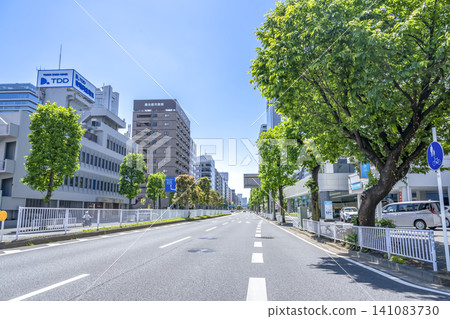 Urban landscape of Yokohama City, Kanagawa Prefecture: Shin-Yokohama Street in front of Takashima-cho Station Urban landscape of Yokohama City, Kanagawa Prefecture: Shin-Yokohama Street in front of Takashima-cho Station 141083730